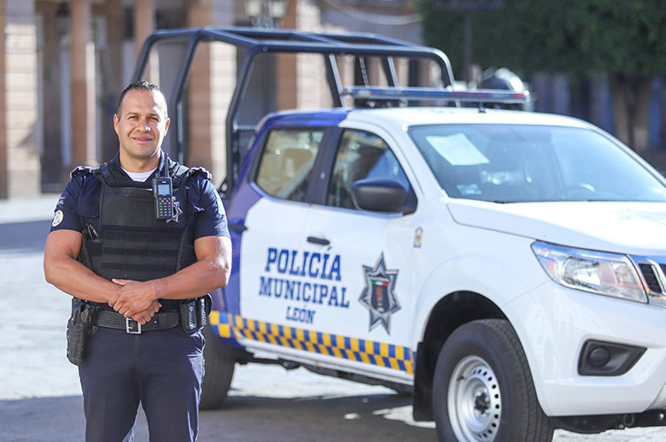 Policía